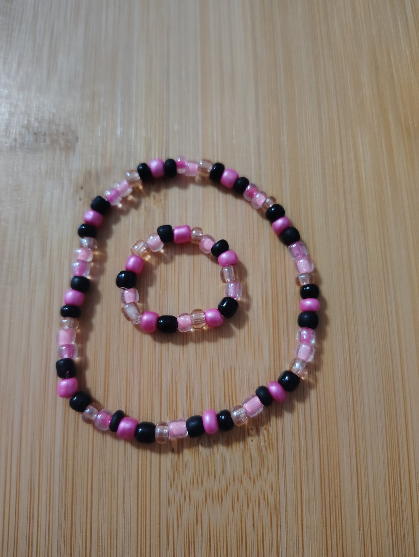 Beautiful Pink and Black Seed Bead Bracelet and Ring Set
