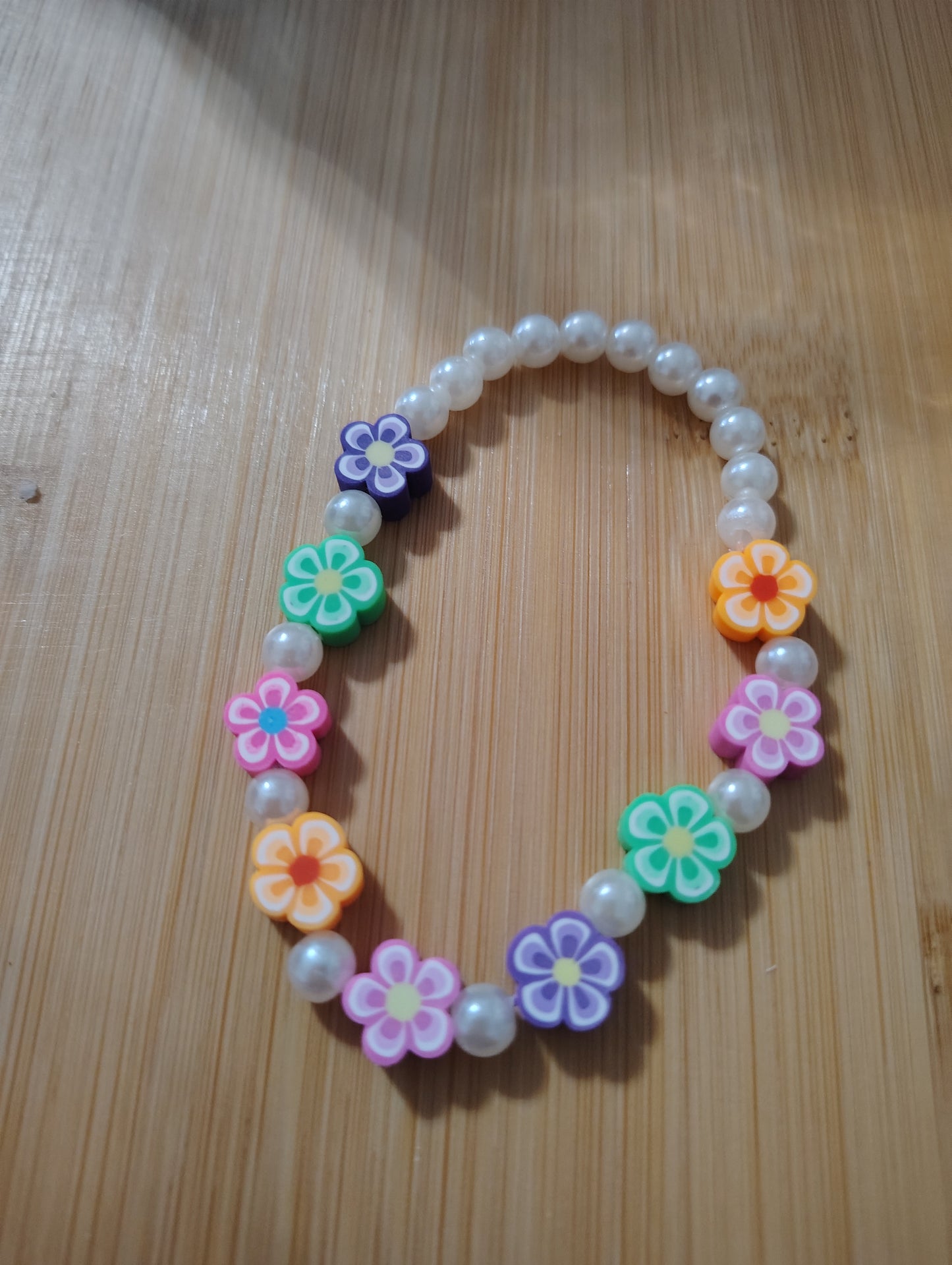 Cute Beachy Flowers Rainbow Beaded Bracelet